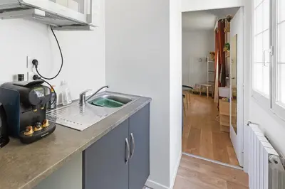 Cuisine ou kitchenette dans l'établissement l'orée de Sautron