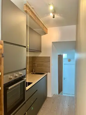 Cuisine ou kitchenette dans l'établissement Entre Nantes et Sèvre charmant T1 à 3 mn du Busway