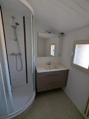 Salle de bains dans l'établissement Chambres à La Flocellière, à 15min du PuyduFou