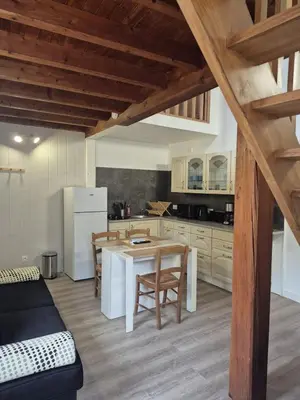 Cuisine ou kitchenette dans l'établissement Maison centre-ville Pouzauges