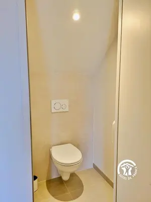 Salle de bains dans l'établissement Gîte Les mésanges, jusqu'à 6 personnes