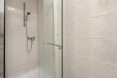 Salle de bains dans l'établissement Maison de bourg pour 4 à 500m de la mer