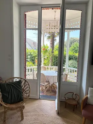 Balcon ou terrasse dans l'établissement Villa Le Zéphyr - Charme, confort et tranquillité à 200m de l'océan