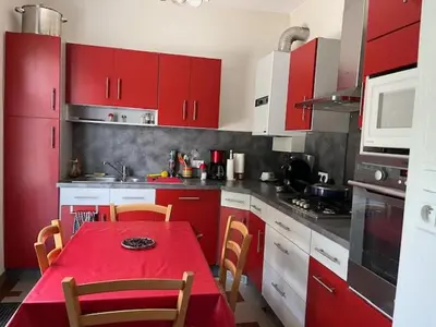 Cuisine ou kitchenette dans l'établissement Maison Proche Mer Tout Confort 6 couchages Saint Brevin l'Océan