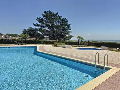 Piscine de l'établissement Holiday Home Plein Océan-5 by Interhome ou située à proximité