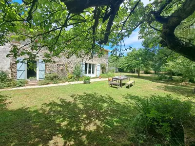 Jardin de l'établissement Les Rincinières