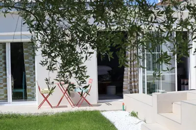 Jardin de l'établissement Li li et rose - Suite avec jacuzzi privatif