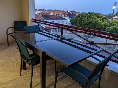 Balcon ou terrasse dans l'établissement Cocon moderne avec terrasse a deux pas de locean