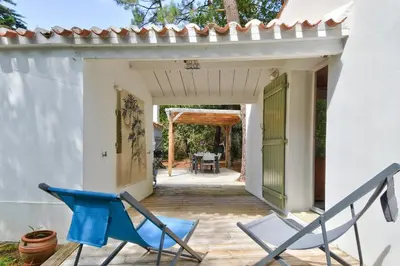 Terrasse ou espace extérieur de l'établissement 500 m de la plage - jardin - maison pour 6