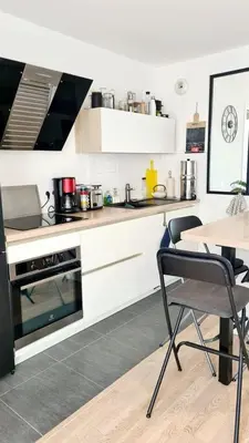 Cuisine ou kitchenette dans l'établissement Spectaculaire