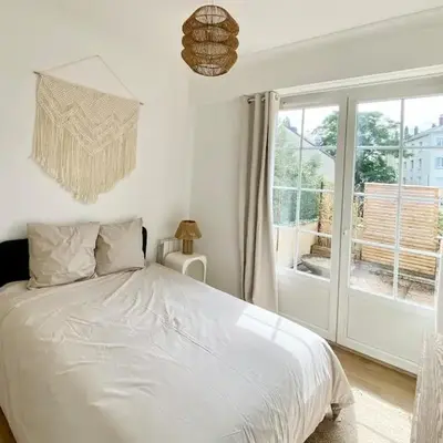 Spacious 2 room Luxury renovated Terrace Garage-Madeleine