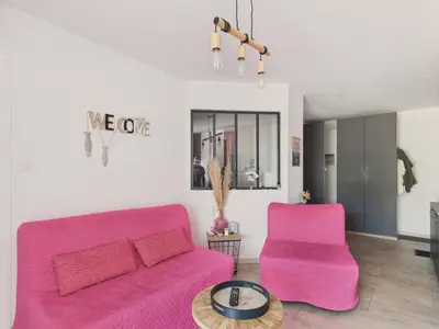 Coin salon dans l'établissement 20 m de la plage, appart pour 4, terrasse