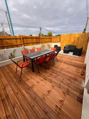 Balcon ou terrasse dans l'établissement Aux Pas Sages, 4 logements mitoyens, proche mer
