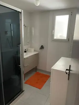 Salle de bains dans l'établissement Maison de campagne proche D'Angers
