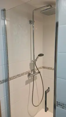 Salle de bains dans l'établissement Gite bleu