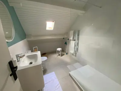 Salle de bains dans l'établissement Maison Saint Marc sur Mer