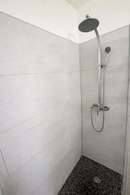 Salle de bains dans l'établissement Le Spot Secret Ambiance surf & vue mer