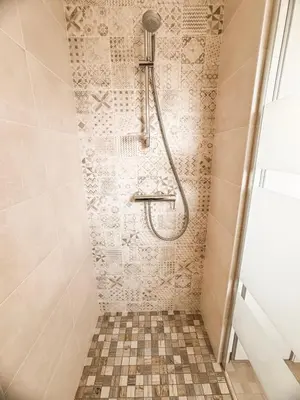 Salle de bains dans l'établissement Maison 5-6 personnes -15 min du Parc - Parking -by R&G