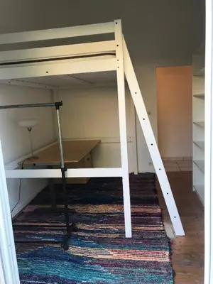 Un ou plusieurs lits superposés dans un hébergement de l'établissement Chambre colocation Lit mezzanine