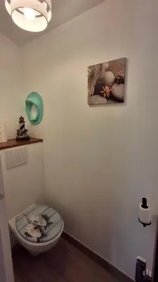 Salle de bains dans l'établissement Maison de vacances 6 personnes