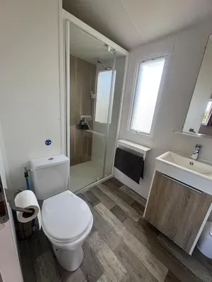 Salle de bains dans l'établissement Le Cocon De L'Océan