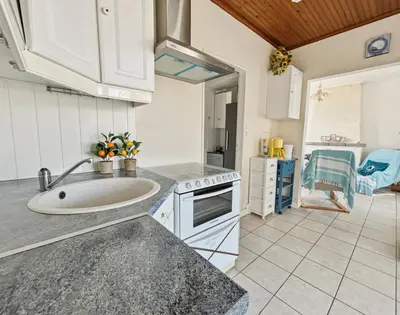 Salle de bains dans l'établissement Séjour détente jacuzzi & sauna et plage à 200m