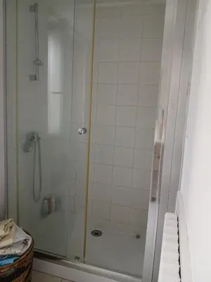 Salle de bains dans l'établissement Maison lac