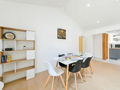 Cuisine ou kitchenette dans l'établissement La Maison Céleste Jardin et Charme en hauteur