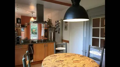 Cuisine ou kitchenette dans l'établissement Character House with Pool and Jacuzzi