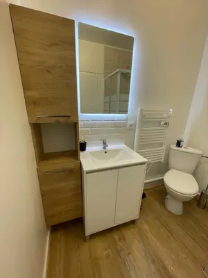 Salle de bains dans l'établissement Joli T2, plage à 5 min - Chez Marc et Patricia