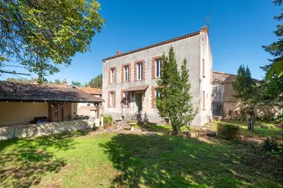 Jardin de l'établissement La Maison du Bonheur - Grand Jardin