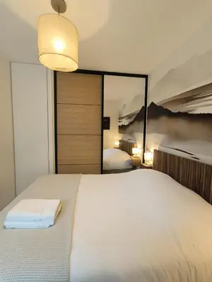Un ou plusieurs lits dans un hébergement de l'établissement Appartement à deux pas du Vieux Port, 1 chambre, terrasse