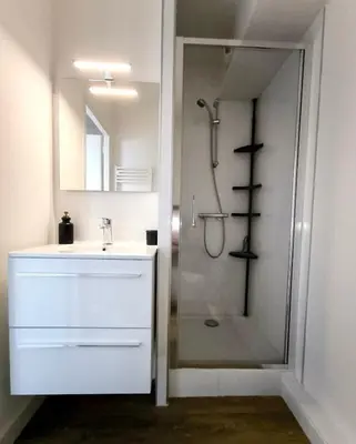 Salle de bains dans l'établissement Les Goélettes - Studio avec terrasse vue mer
