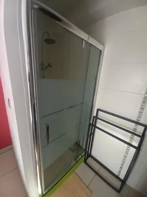 Salle de bains dans l'établissement Charmante Maison Familiale Agréable Extérieur