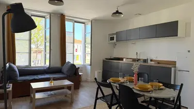 Cuisine ou kitchenette dans l'établissement L'Ambre
