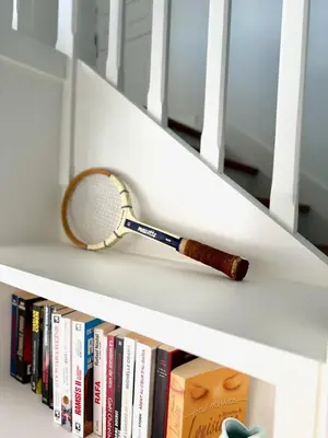 Bibliothèque dans la villa