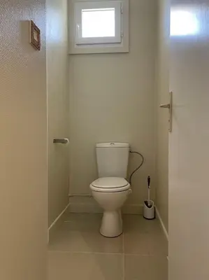 Salle de bains dans l'établissement Chambre cozy avec sdb privée à 7min de la gare