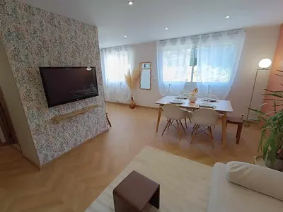 Télévision ou salle de divertissement dans l'établissement Le Lila