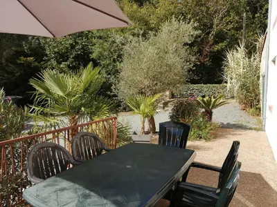 Jardin de l'établissement Gîte La Rocardière XL 10 personnes