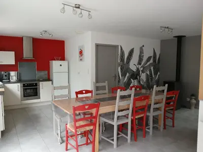 Cuisine ou kitchenette dans l'établissement Gîte La Rocardière XL 10 personnes