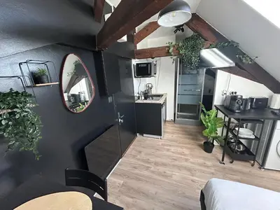 Cuisine ou kitchenette dans l'établissement Le Studio - Cosy et fonctionnel - plein centre