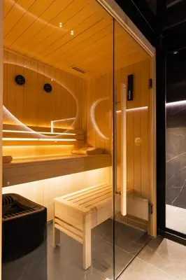 Salle de bains dans l'établissement Suite Spa Privée Luxueuse avec Sauna, Balnéothérapie et Ciel Étoilé - Terrasse, Vidéoprojecteur