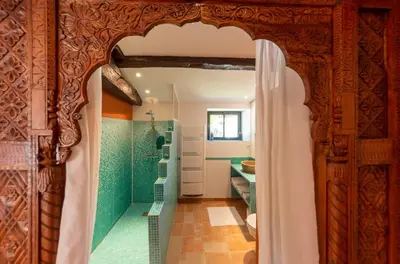 Salle de bains dans l'établissement Domaine du Clody
