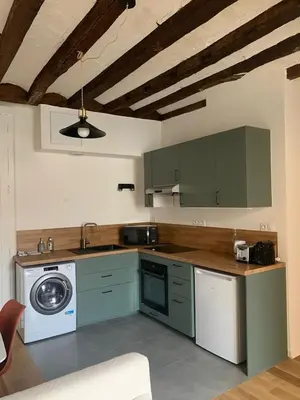 Cuisine ou kitchenette dans l'établissement Le Sauge