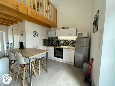 Cuisine ou kitchenette dans l'établissement Spacieux Gîtes en Vendée avec Piscine Chauffée - FR-1-426-596