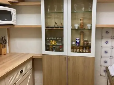 Cuisine ou kitchenette dans l'établissement Charmante Bourrine avec Jardin Clôturé, à 3km de la Plage, Animaux Admis - FR-1-777-10