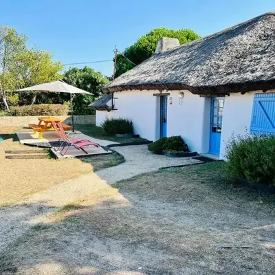Charmante Bourrine avec Jardin Clôturé