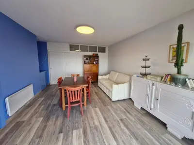 Coin salon dans l'établissement T3 face mer rénové avec balcon et WiFi à Saint-Jean-de-Monts - FR-1-777-42