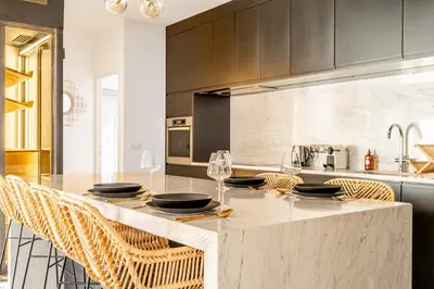 Cuisine ou kitchenette dans l'établissement Inédit - Rose Bohème - Proche Place Royale
