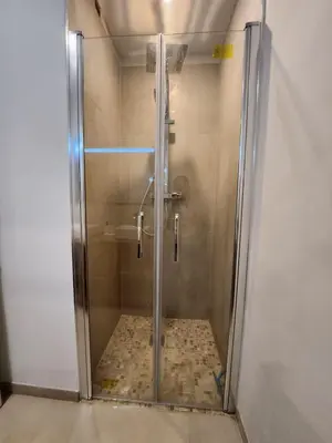 Salle de bains dans l'établissement T3 Cosy Zola parking